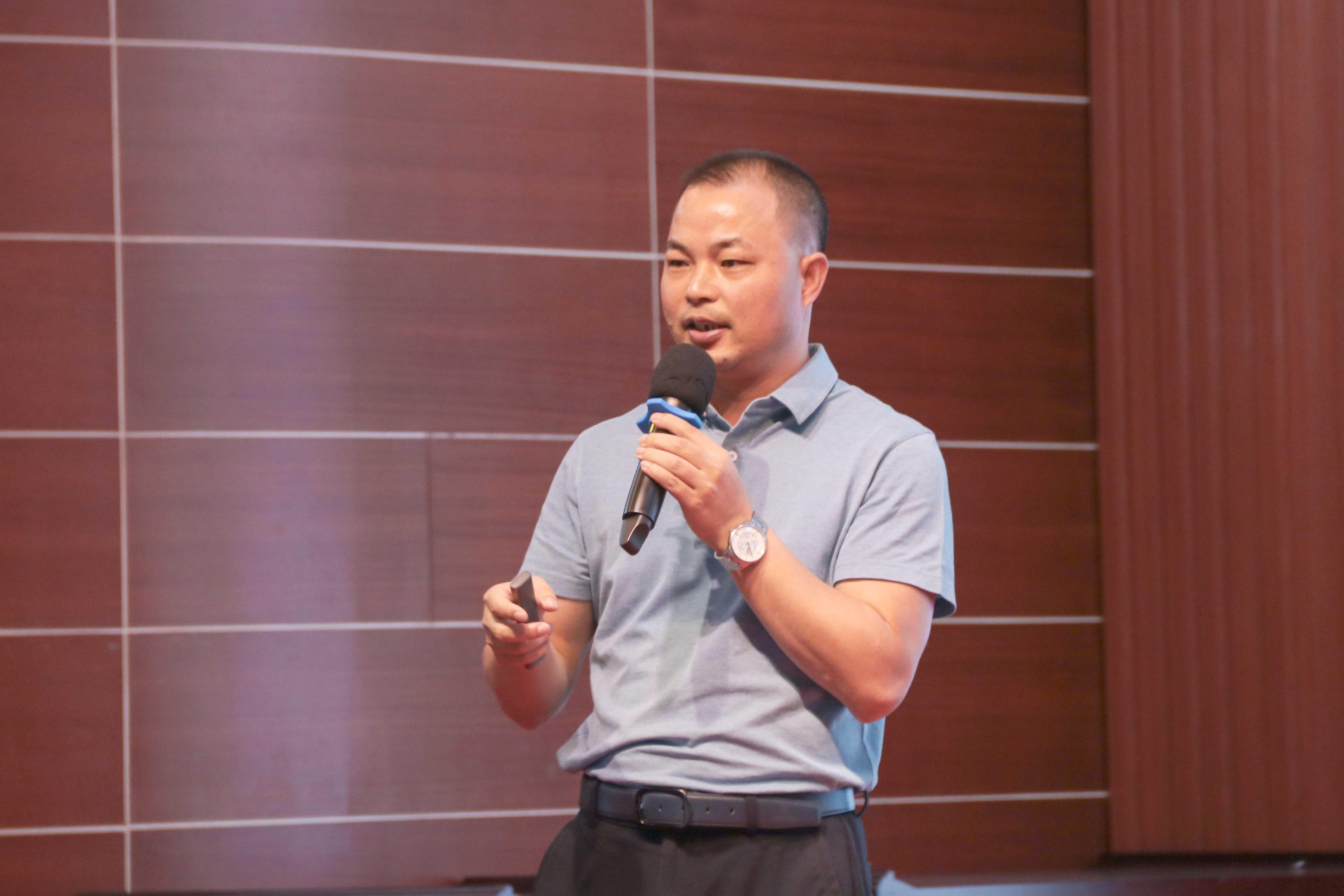 6专题分享环节2.JPG 6专题分享环节2.JPG