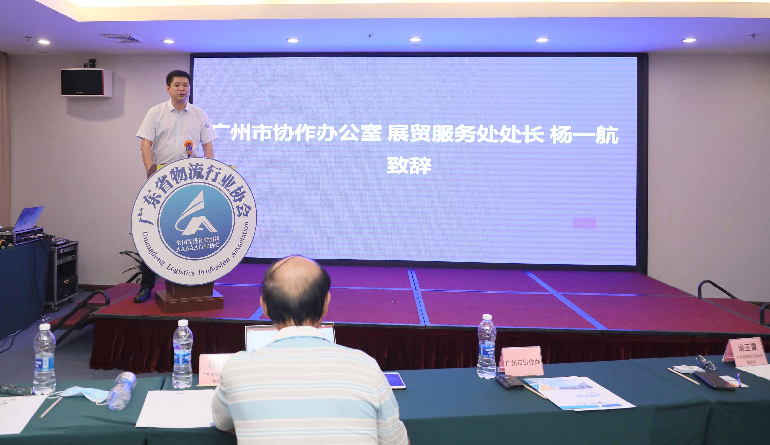 E12A1798.JPG E12A1798.JPG