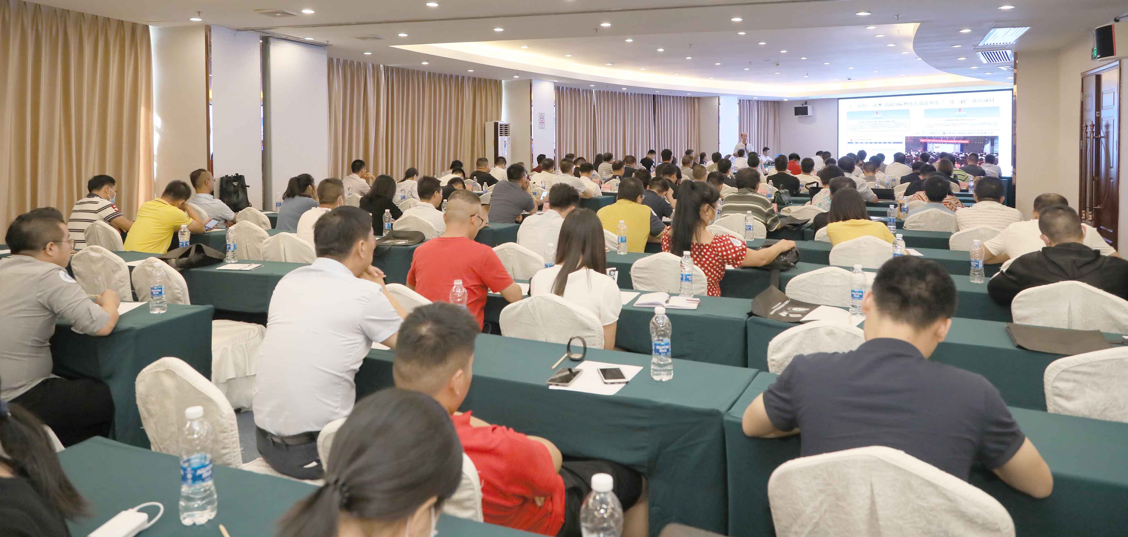 E12A1902.JPG E12A1902.JPG