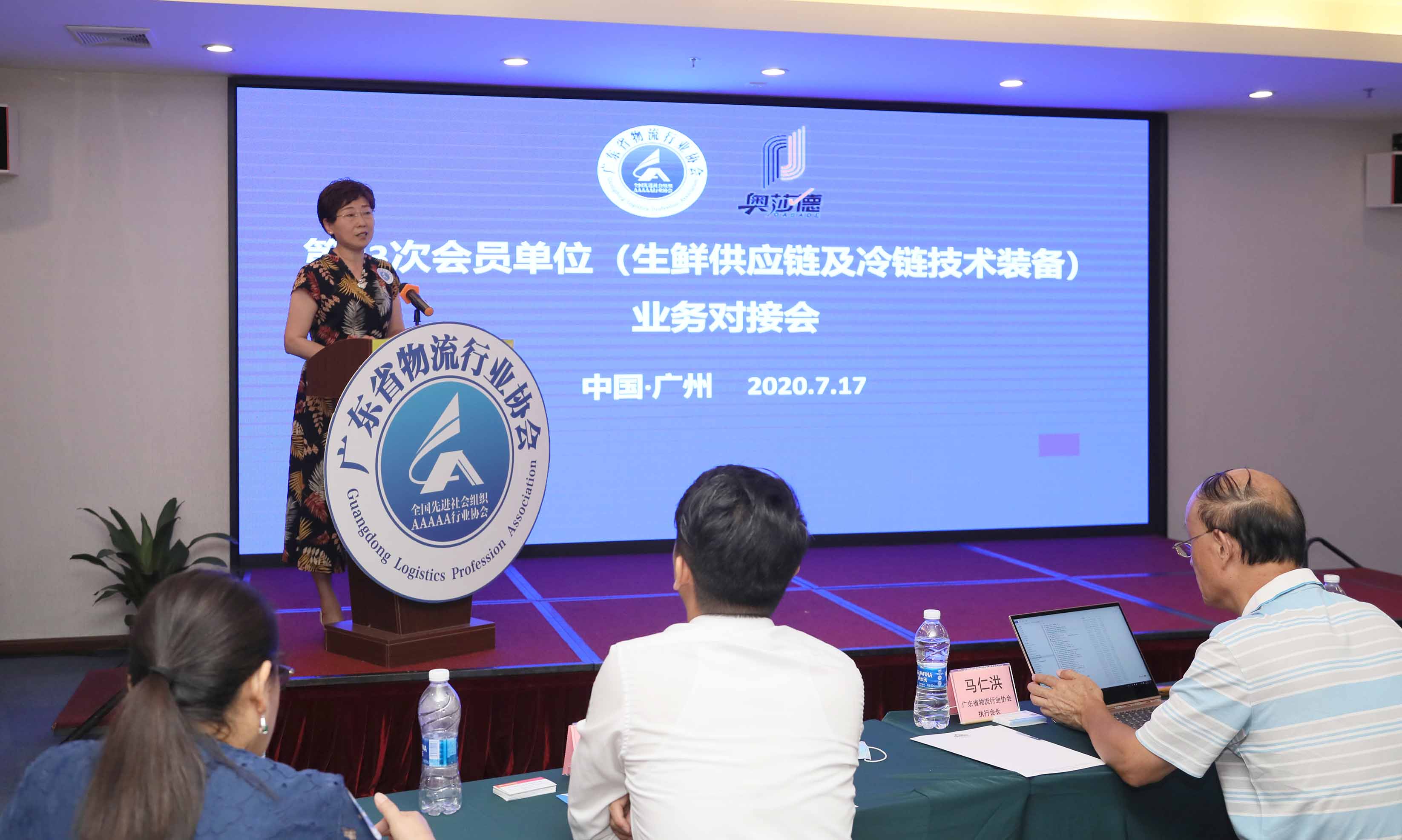 E12A1720.JPG E12A1720.JPG